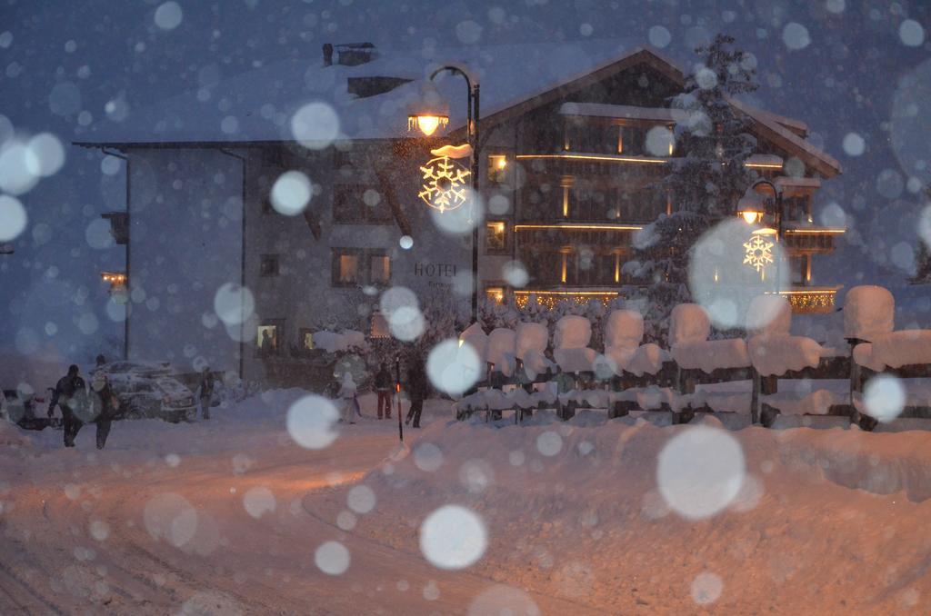 Sporthotel Zugspitze Lermoos Exteriör bild