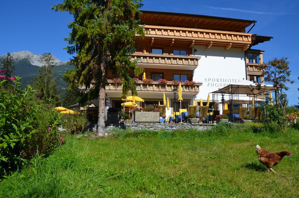 Sporthotel Zugspitze Lermoos Exteriör bild