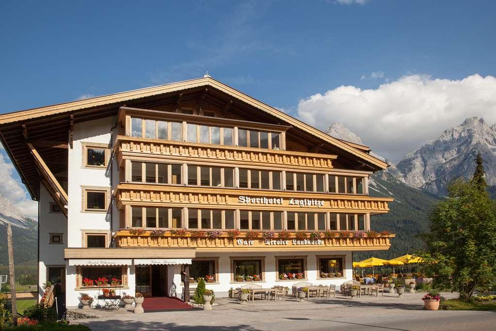 Sporthotel Zugspitze Lermoos Exteriör bild