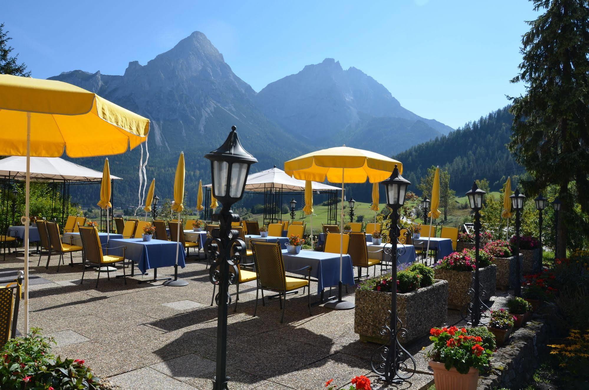 Sporthotel Zugspitze Lermoos Exteriör bild